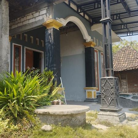 Hellsel Homestay Lamongan Zewnętrze zdjęcie